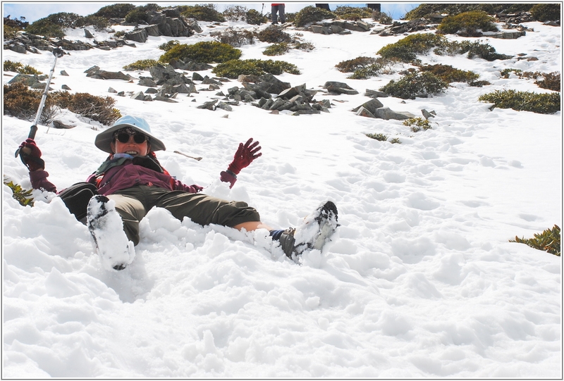 2012-03-06 12-49-00雪山玩雪趣.JPG